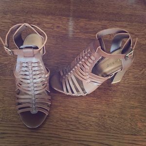 Barely used Francesca’s Brown Sandal Pumps